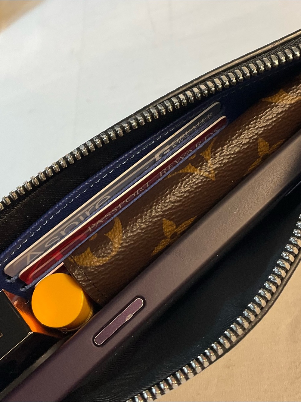 Louis Vuitton Cobalt Discovery Pouch - Picture 9 of 14